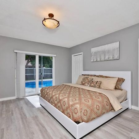 Spacious 4 Bedrooms, 2 Bathroom House With Pool Miramar Exterior foto